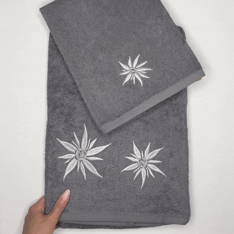 Paire de serviettes Daunex brodées motif edelweiss