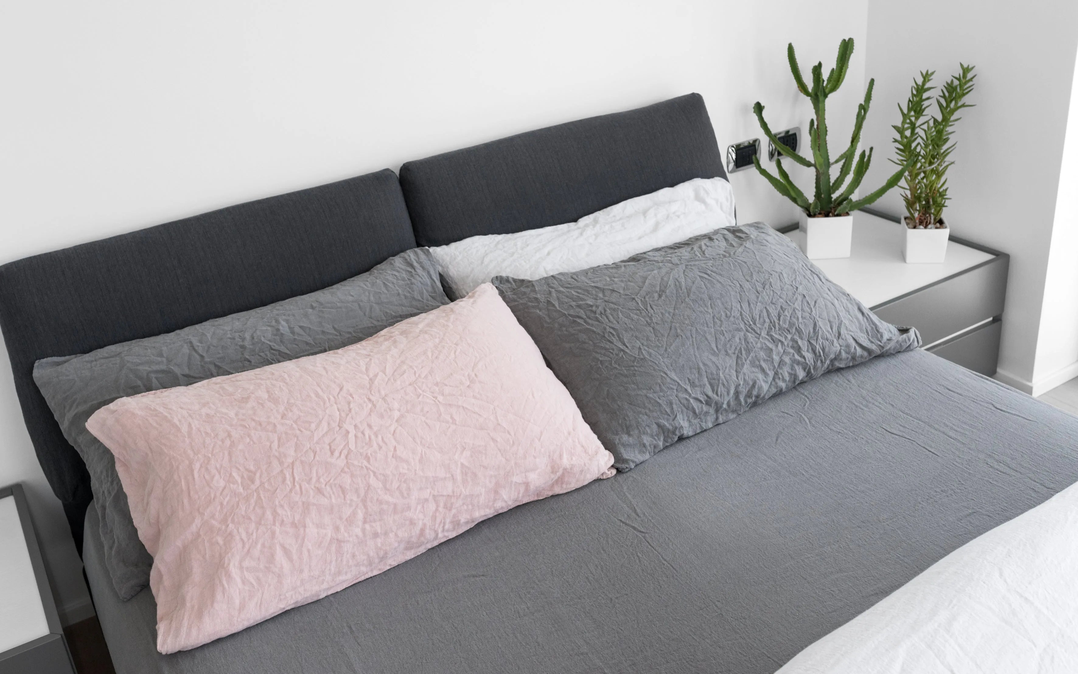 Completo lenzuola in lino stone-washed effetto no stiro, Loft 49 colore lino dettaglio