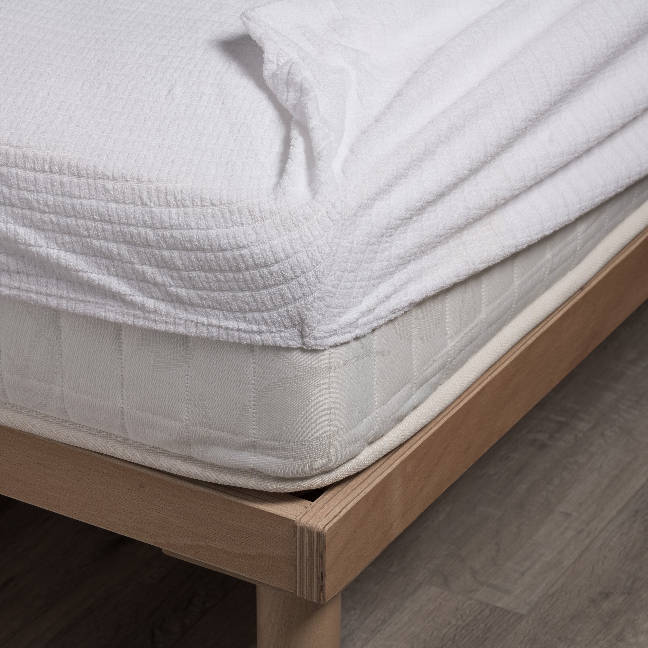 Coprimaterasso protekta in spugna Daunex dettaglio angolo