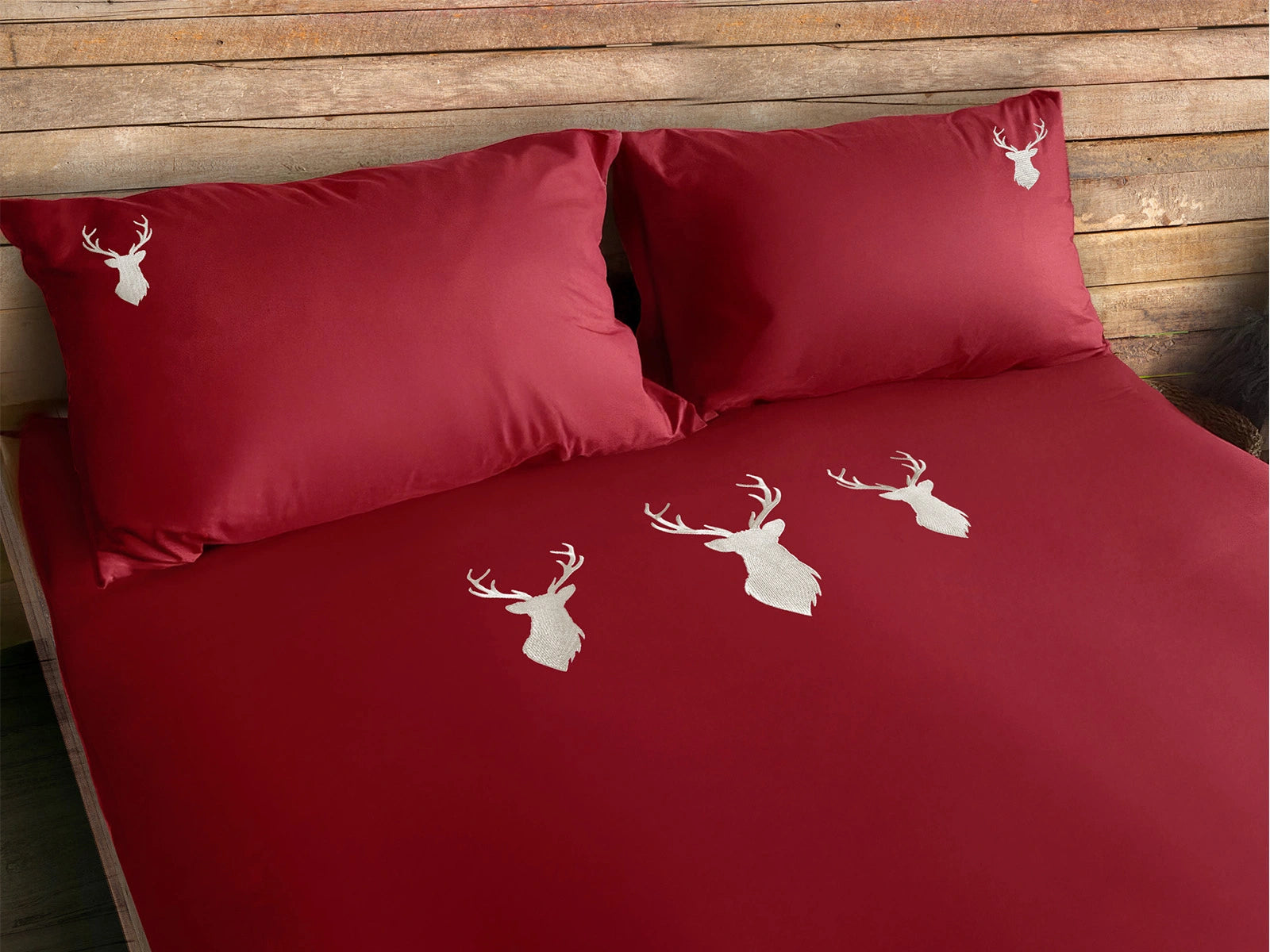 Parure copripiumino in puro cotone ricamato Daunex, Deer colore bordeaux
