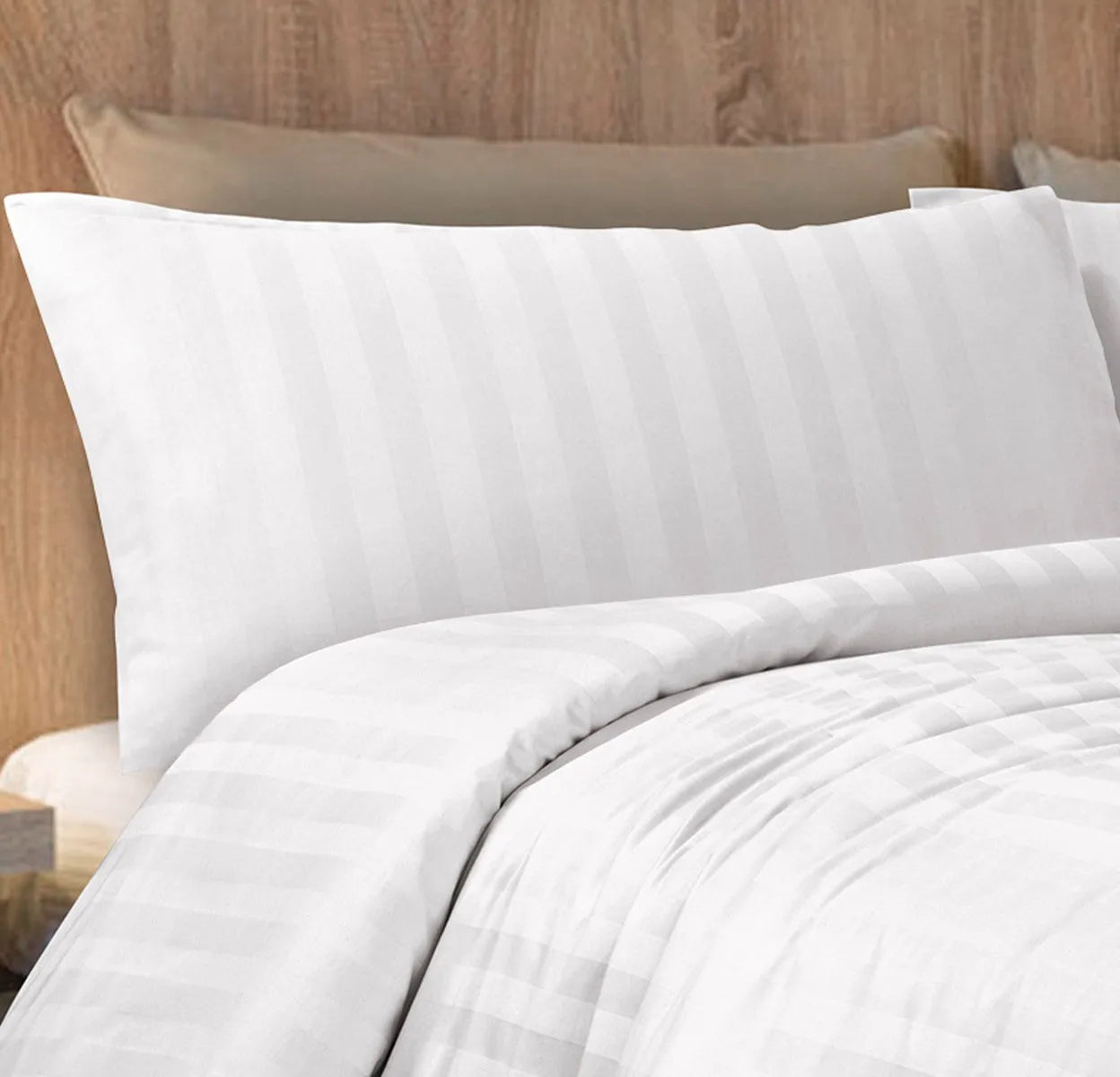 Parure copripiumino Riga hotelier daunex 100% raso di cotone colore bianco - Home Loves