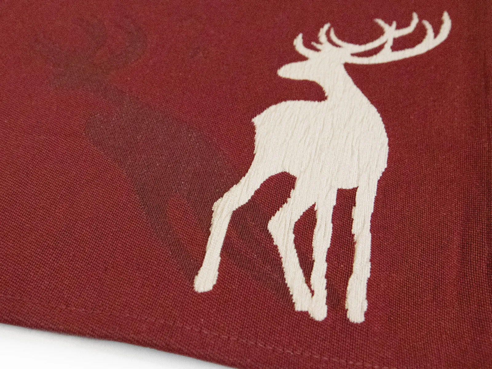 Tappeto_Cervo_ombra_con_antiscivolo_colore_rosso detaglio