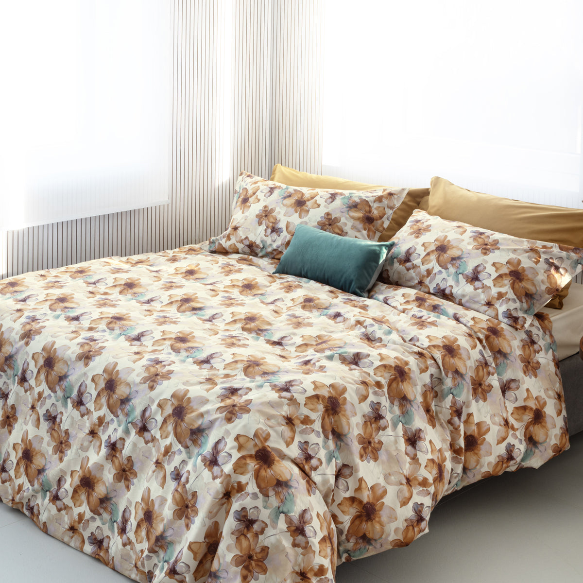 completo-lenzuola-acquerella-cognac-ambientato