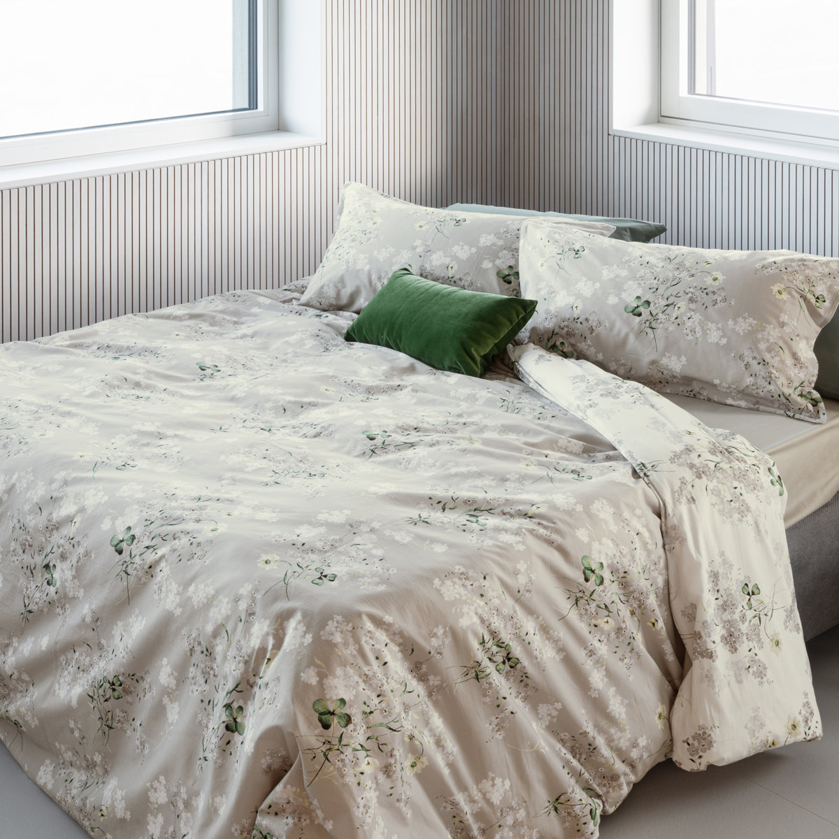 Completo lenzuola matrimoniale Eterea ambientata colore silver grey