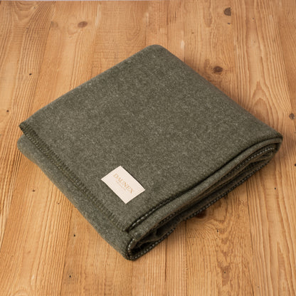 Coperta in fibra di bamboo daunex, nature colore timo plaid piegato
