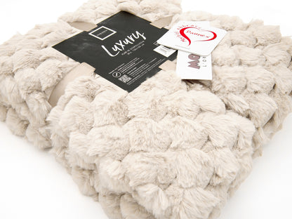 Coperta luxury colore tortora dettaglio