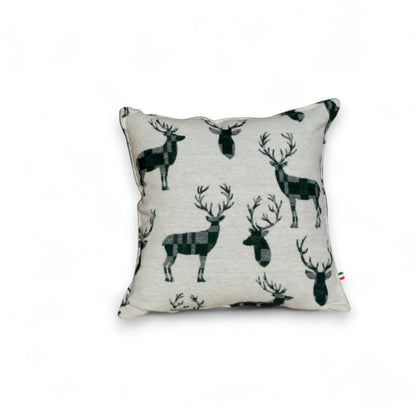 Cuscino Cervo Wool colore verde frontale