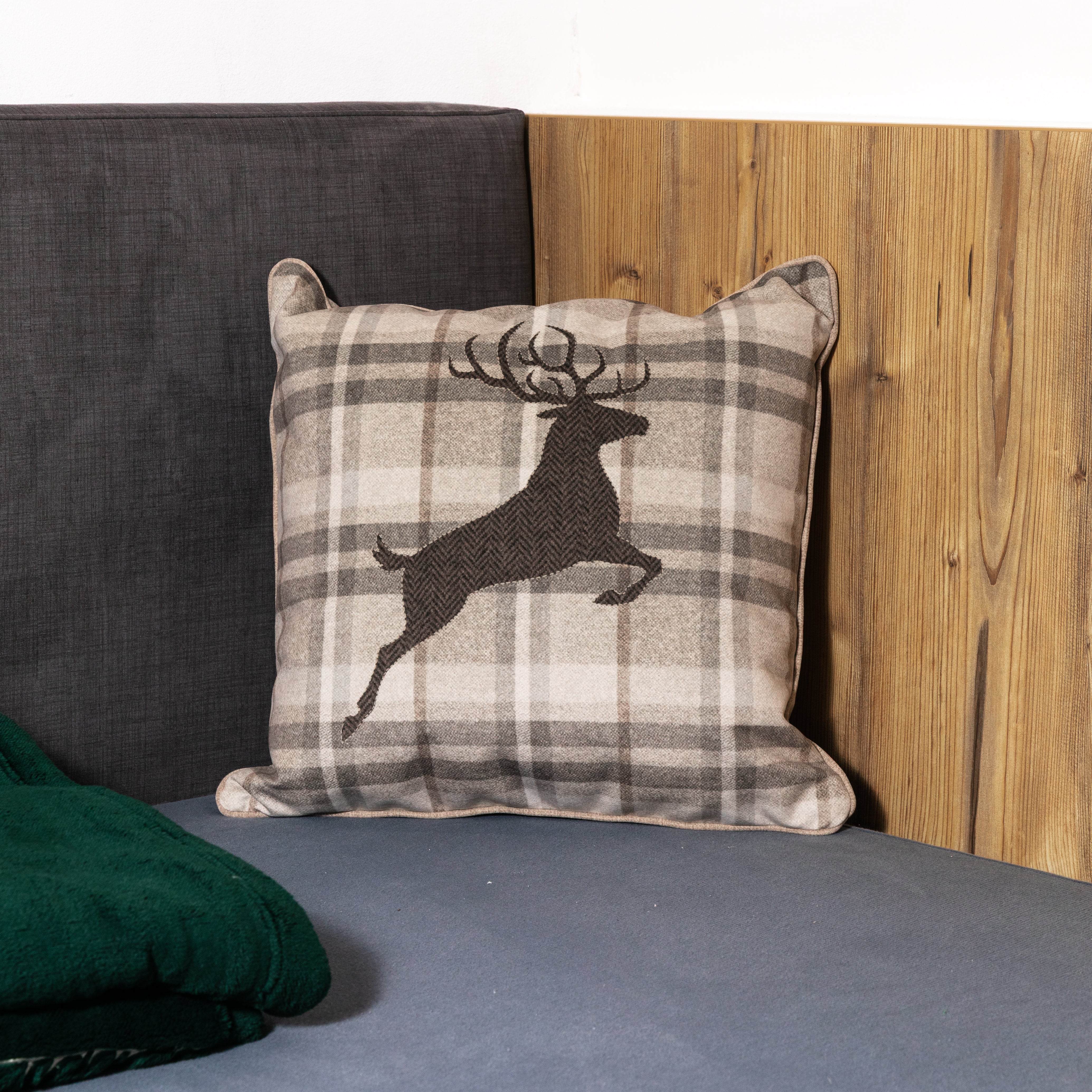 Cuscino cervo con interno, jump fronte