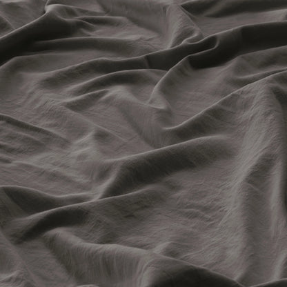 Federa in raso di puro cotone stone-washed effetto no stiro, block 58 colore grigio-ostrica dettaglio tessuto
