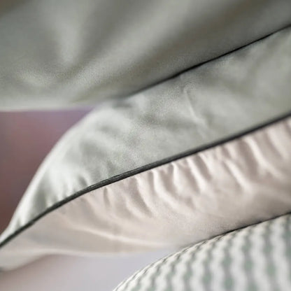 Completo lenzuola matrimoniale in raso di puro cotone, Satin finesse - Home Loves