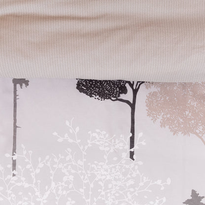 Parure copripiumino Botanique in 100% cotone Daunex ambientata colore grigio dettaglio tessuto