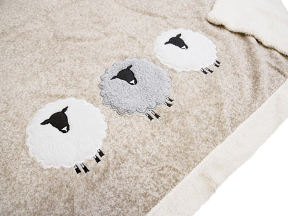 Plaid Friend Tre Pecorelle morbido e divertente per la tua casa dettaglio plaid