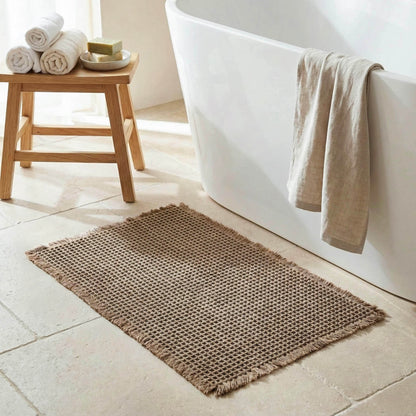 Tappeto con antiscivolo invisibile, Alma  ambientato colore beige deserto