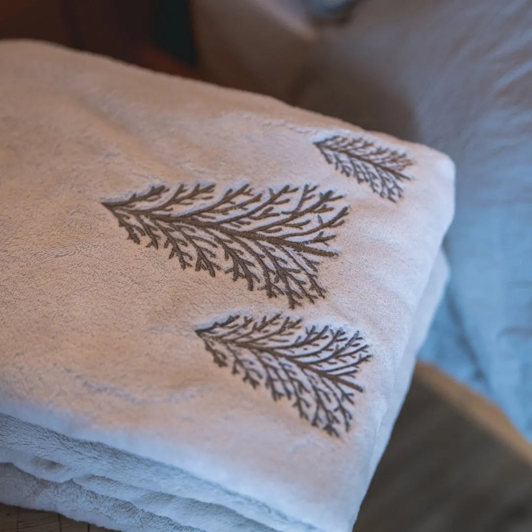 Telo da bagno ricamato Daunex disegno Abete - Home Loves