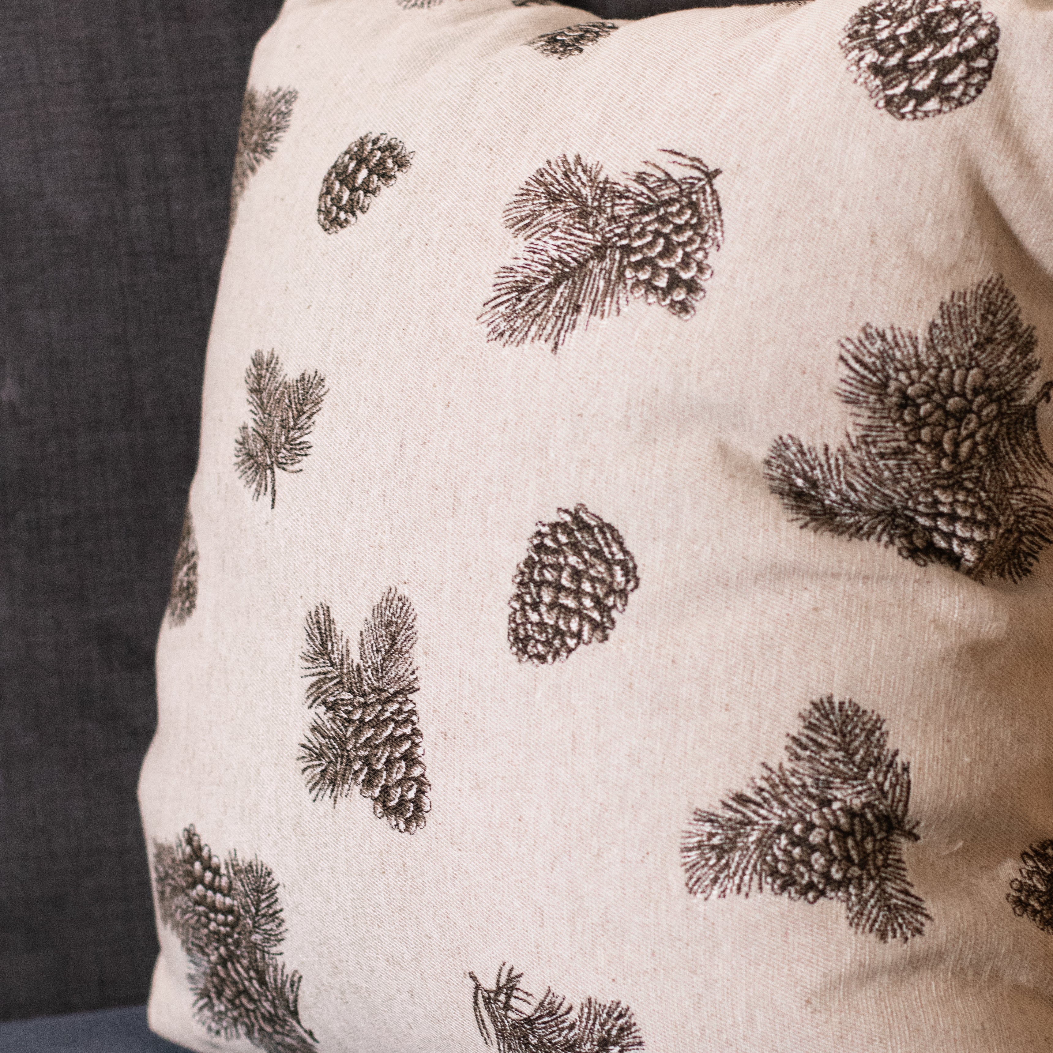 Cuscino Pigne con interno colore marrone dettaglio