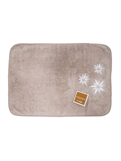 Torchon brodé mesure 50 x 70 cm Motif Daunex edelweiss